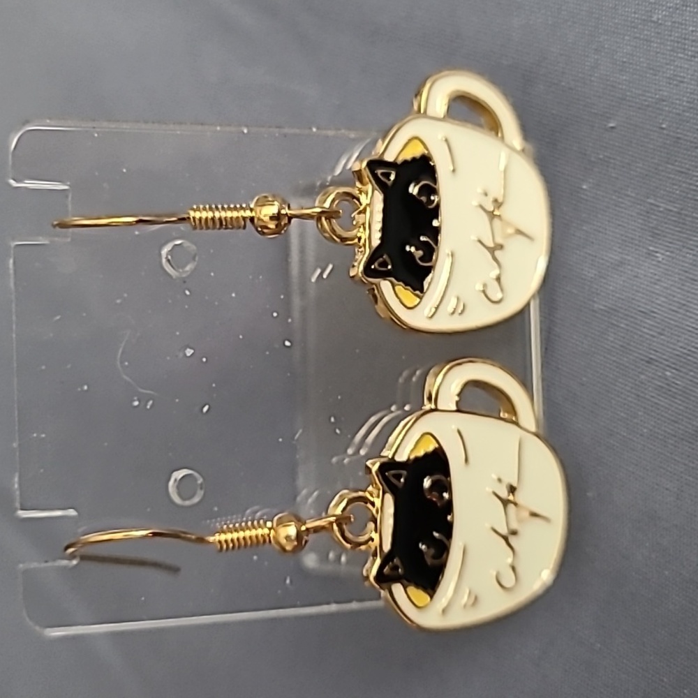 Cat in Cup earrings new cute kitty earrings
